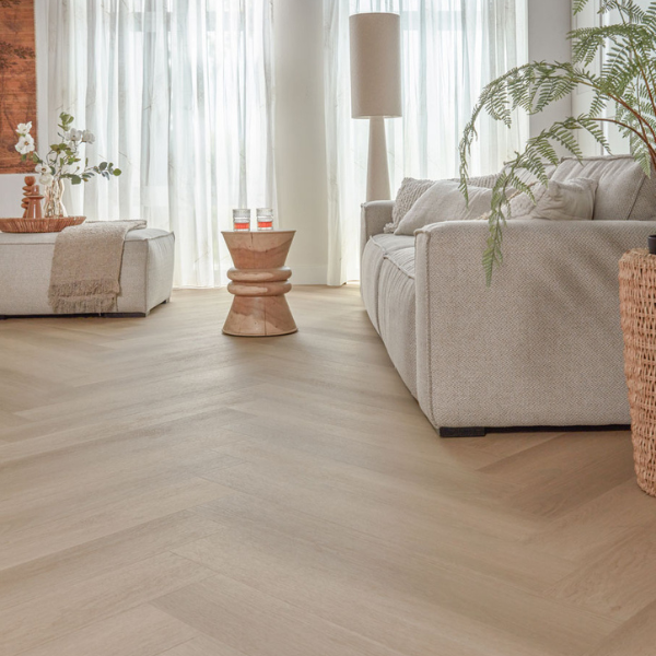 Floer Walvisgraat Click PVC Vloer Zwaardvis Zand Sfeer